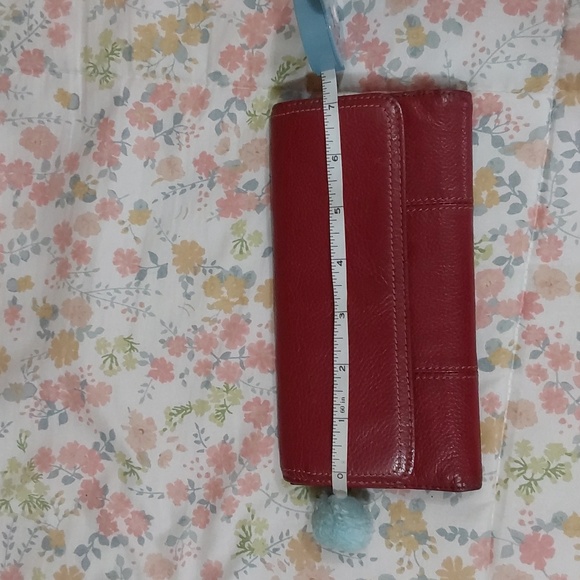 Clarks red leather wallet in EUC - Picture 4 of 4